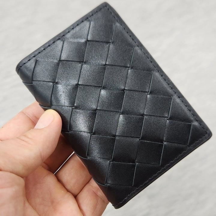 인트레치아토 지갑