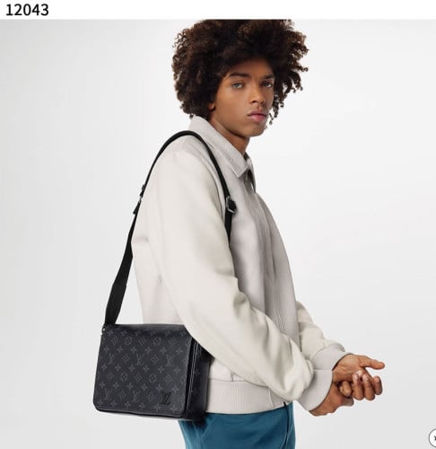 #루이비통 [LOUIS VUITTON] 수입프리미엄급 루이비통 디스트릭트 PM 신상 입고💢 (특가)