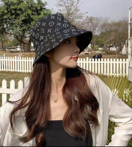 💕 루* 모노그램 데님 자가드 버킷햇 ✔수입