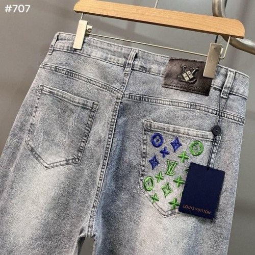 #루이비통 24FW 모노그램 블랙탭 워싱 데님 팬츠