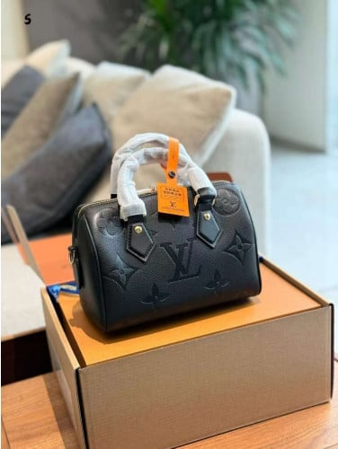 루이비통  고급 반둘리에 20