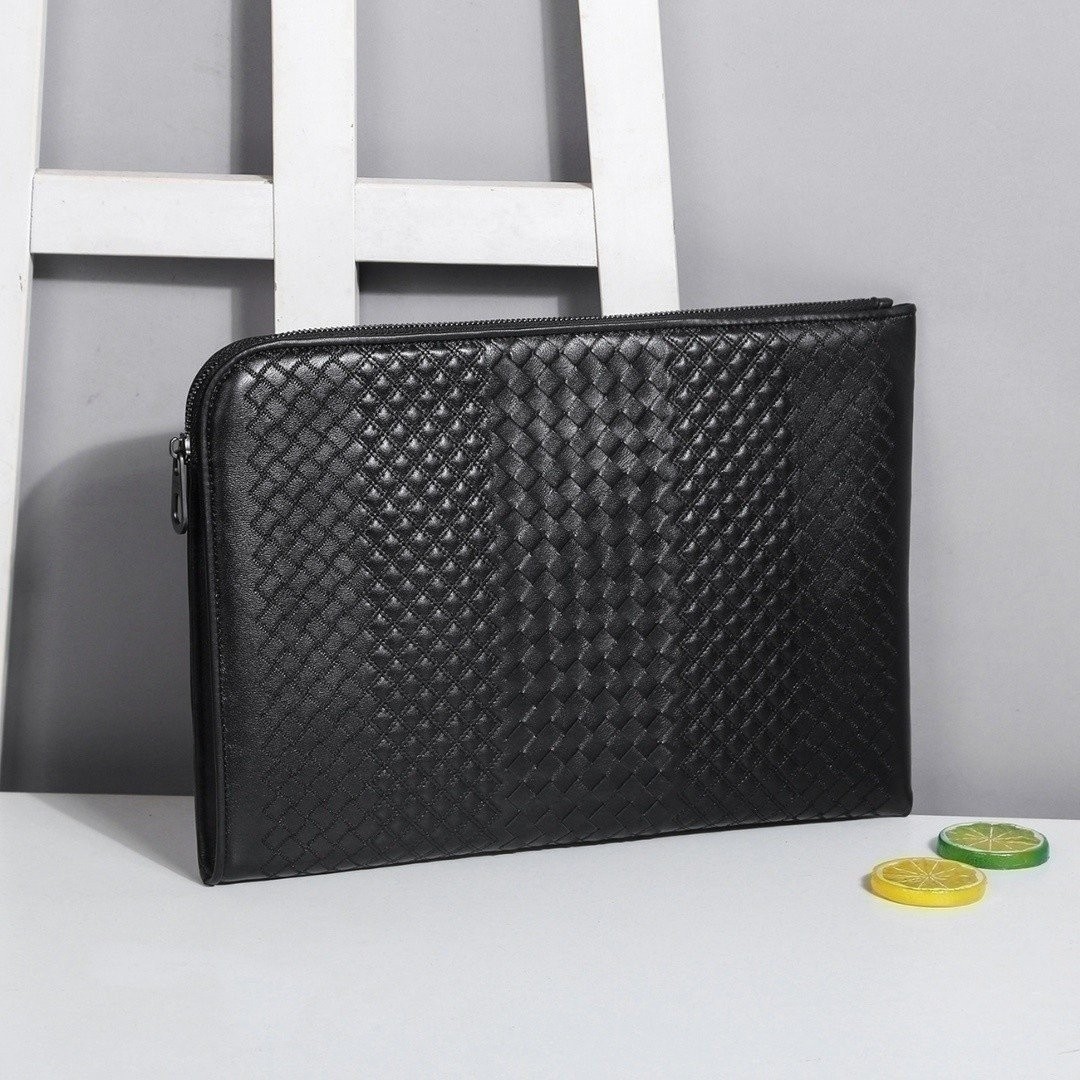 인트레치아토 레더 악어 클러치