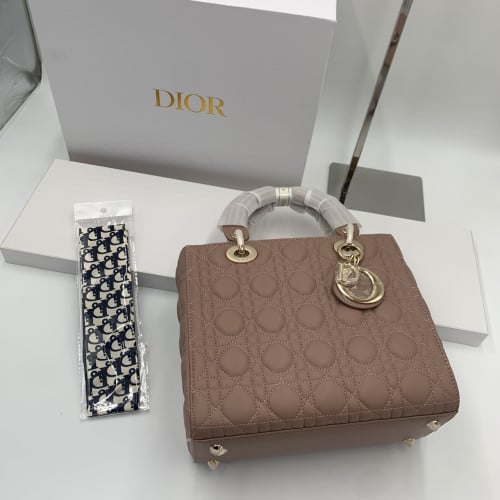 #디올 레이디백