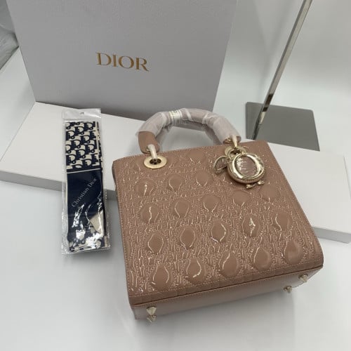 #디올  페이던트 레이디백