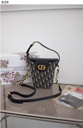 #디올 [Christian Dior] 30 Montaigne Amber 미니 버킷 백 신상입고💢 #가방 #8159