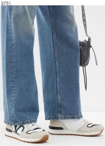 #발렌티노 [VALENTINO] 수입프리미엄급 Vlogo 페이스 로우탑 스니커즈 세일💢💢💢 #태그 #신발 #3751