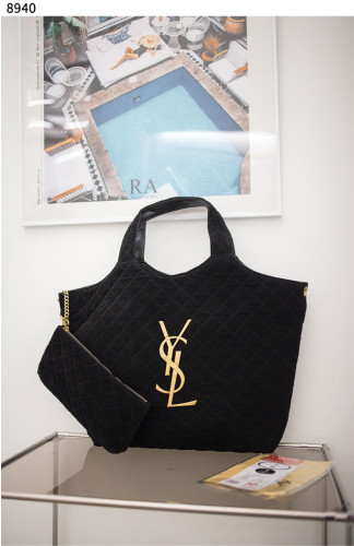 #입생로랑 [YSL] 생로랑 아이케어 맥시 벨벳 쇼퍼백 신상입고💢 #가방 #8940