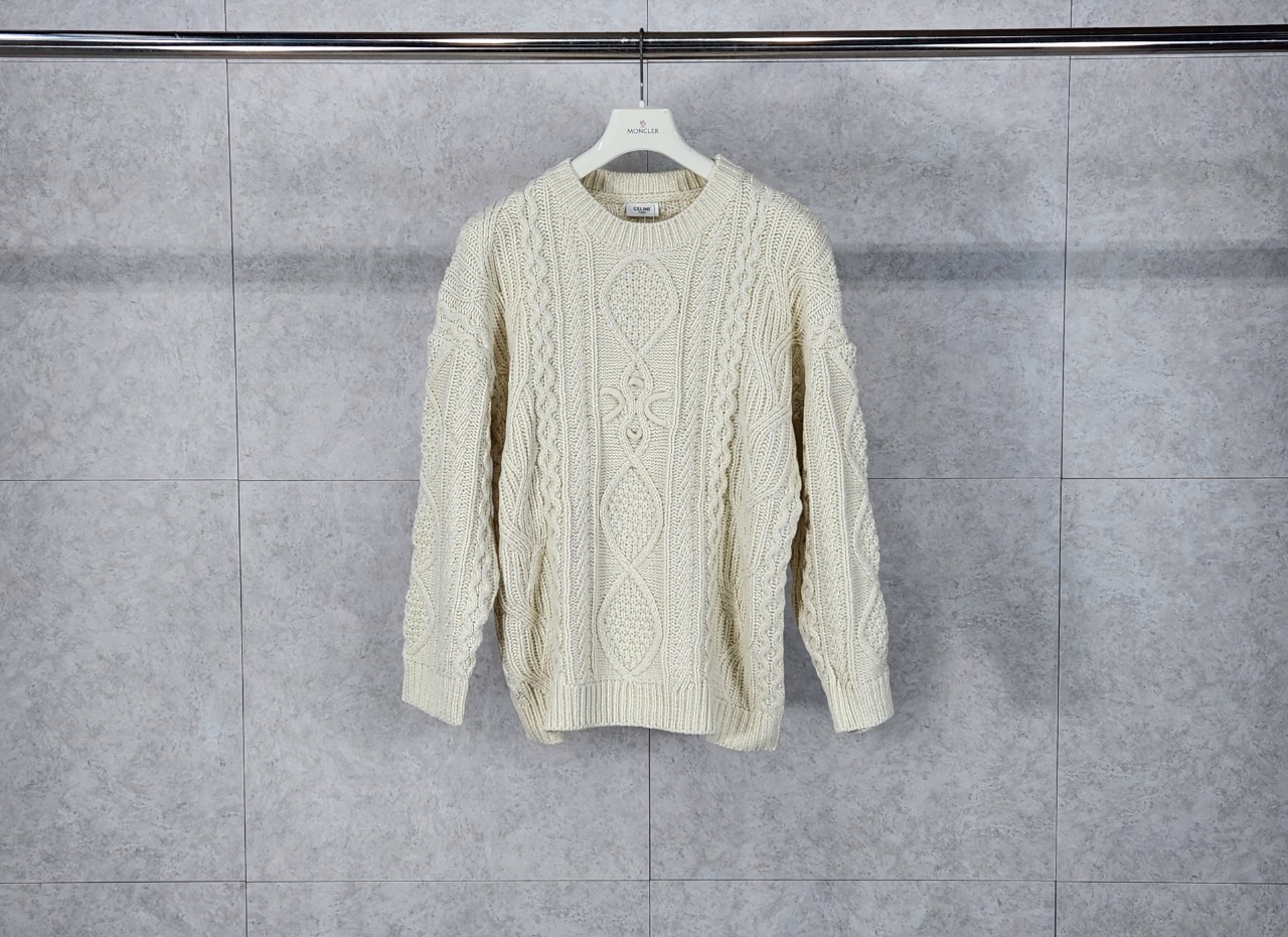 2025 #셀** 아란 캐시미어 크루넥 스웨터 입고~~