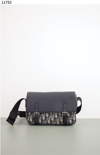 #디올 [Christian Dior] 메신져 숄더 크로스백 신상입고💢 #가방 #11752