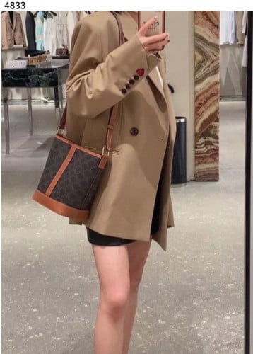 #셀린느 [CELINE] 수입프리미엄급 셀린느 트리옹프 스몰 버킷 신상 입고💢 #태그 #가방 #4833