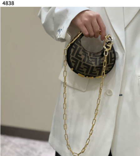 #펜디 [FENDI] 수입프리미엄급 펜디 숄더 크로스백 Nano Fendigraphy 미니 신상 입고💢 #태그 #가방 #4838