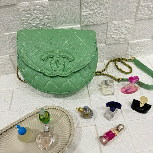 🤴🏻  #샤넬 캐비어 반달플랩백🤴🏻