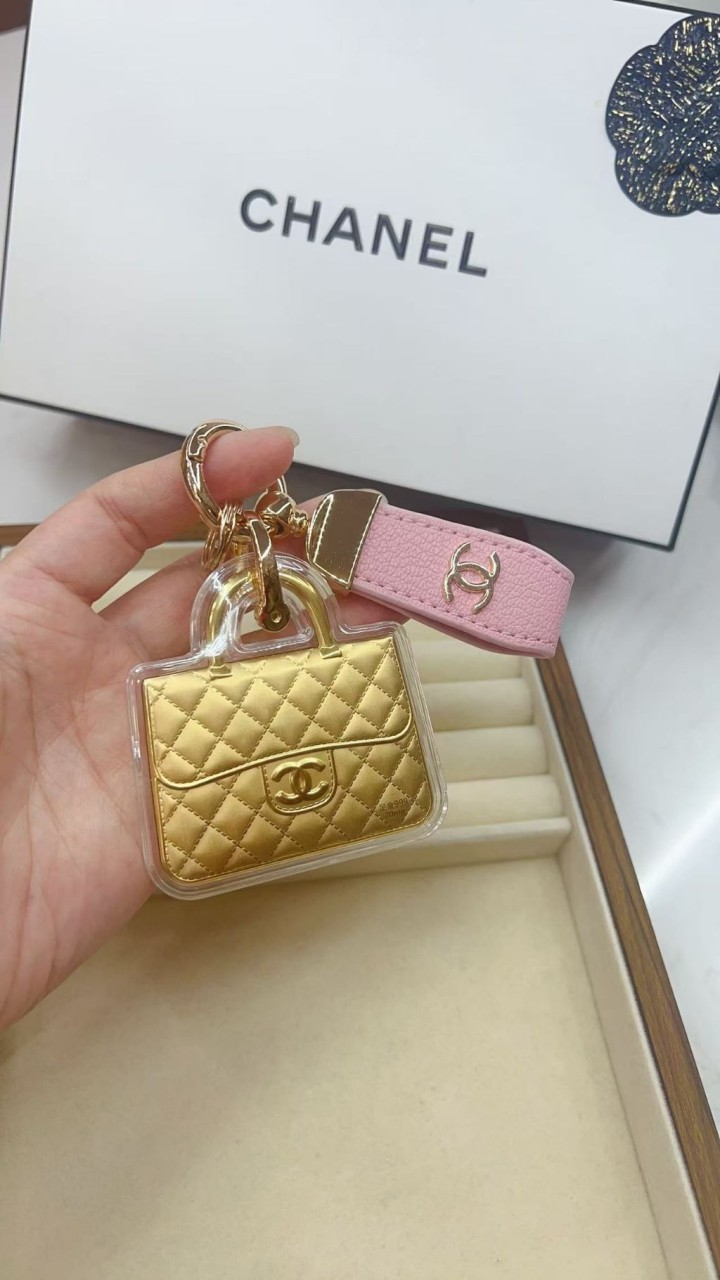 샤넬 20C CC로고 키링 골드