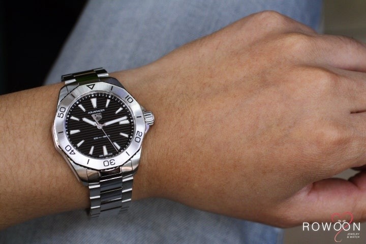 태그호이어 아쿠아레이서 프로페셔널 200 솔라그래프