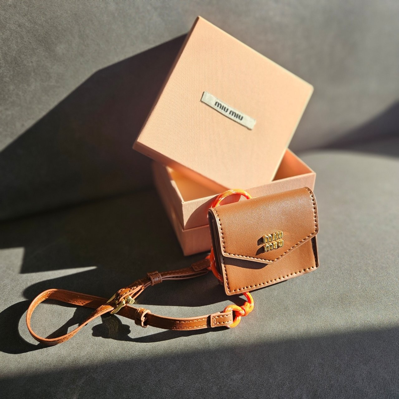 미우미* 메탈트릭 미니파우치