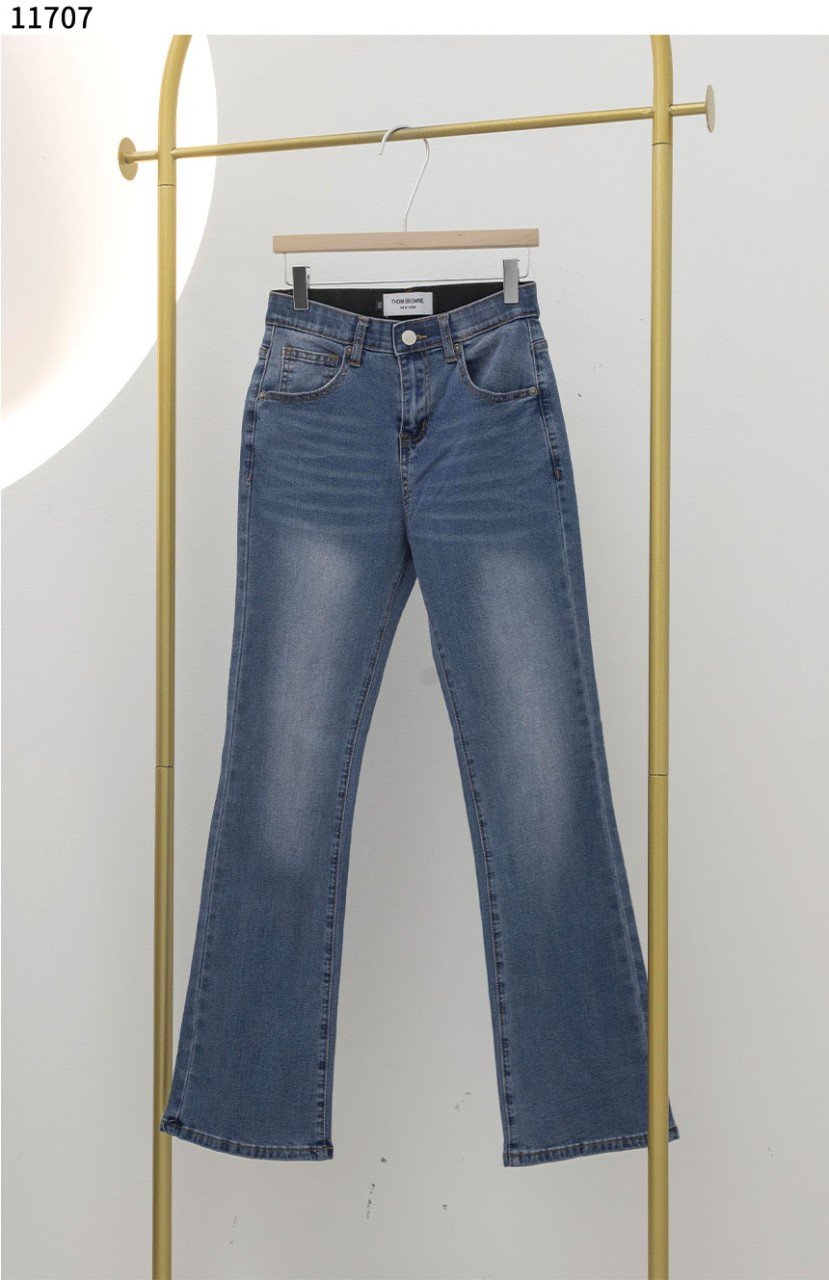 #톰브라운 [Thom Browne] 히든 밴딩 세미 부츠컷 팬츠 신상입고💢 #상의 #팬츠 #11707