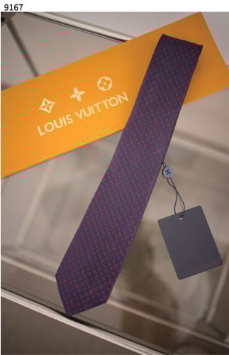 #루이비통 [Louis Vuitton] 까나쥬패턴 실크 넥타이 신상입고💢 #넥타이 #9167