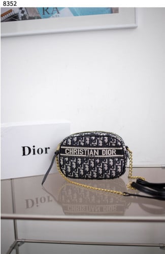 #디올 [Christian Dior] 디올 오블리크 체인 라운드 크로스백  신상입고💢 #가방 #8352
