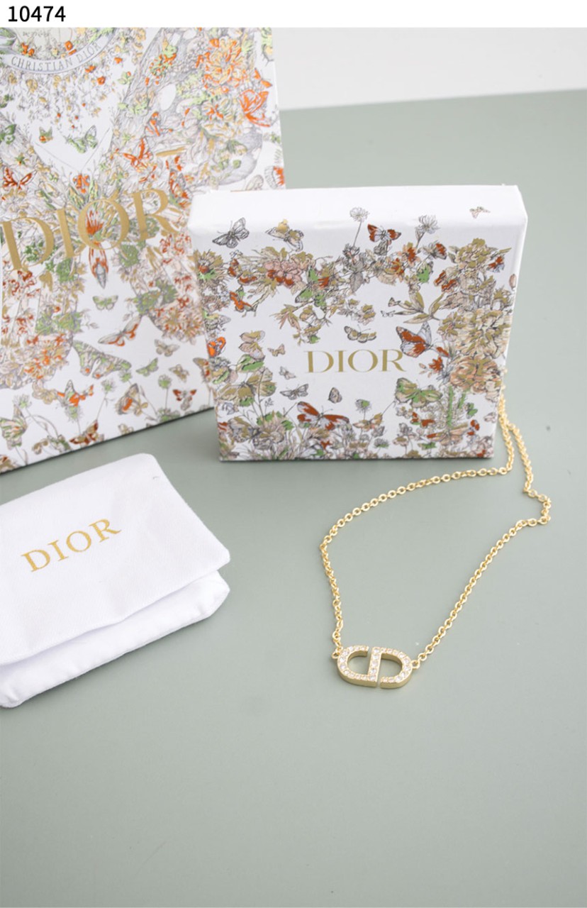 UM #디올 [Christian Dior] 디올 Petit CD 목걸이 신상입고💢 #목걸이 #10474
