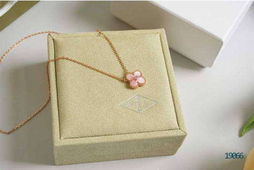 UM🔆 [Van Cleefs & Arpels] 반클리프&에펠 알함브라 빈티지 다이아 펜던트 네크리스 🔆