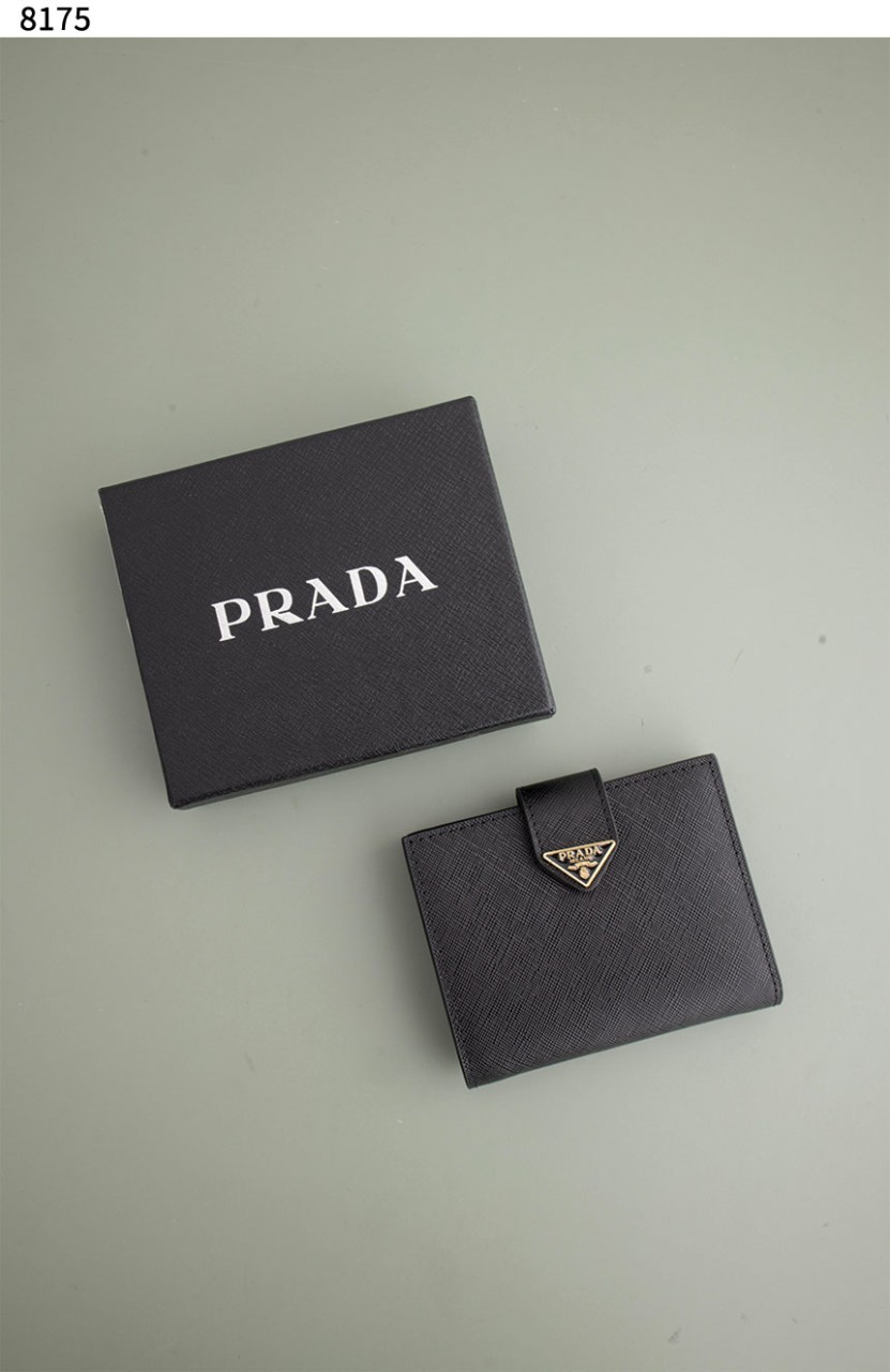 #프라다 [PRADA] 프라다 사피아노 및 가죽 지갑 신상입고💢 #지갑 #8175
