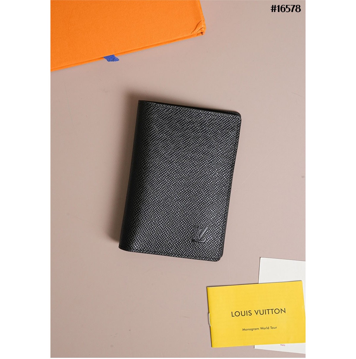 🔆 [LOUIS VUITTON] 루이비통 타이가 레더 여권 케이스 🔆