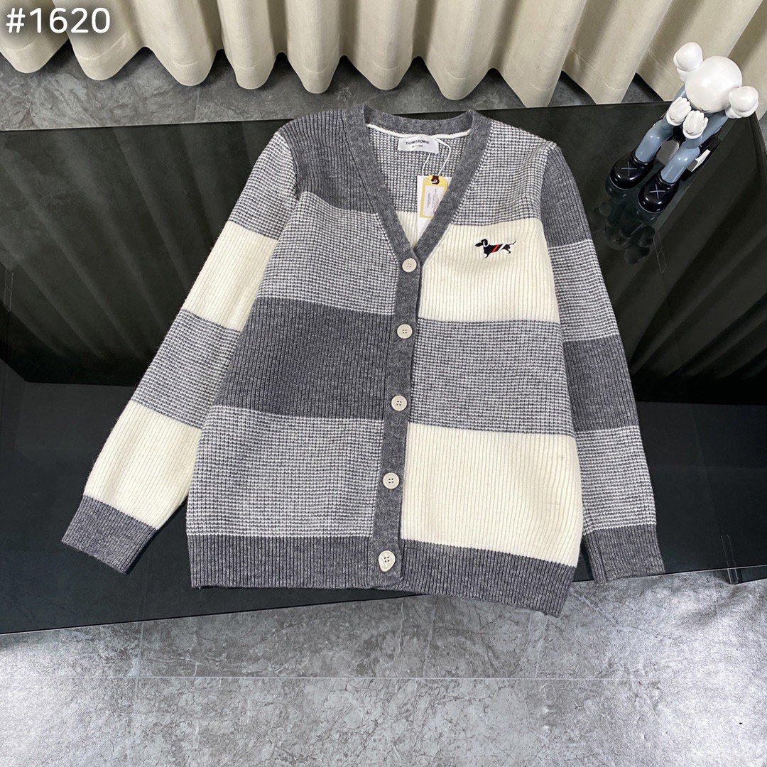 #톰브라운 도그패치 멀티 배색 가디건