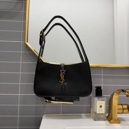 🤴🏻 #입생  탑 핸들 도트미니백🤴🏻