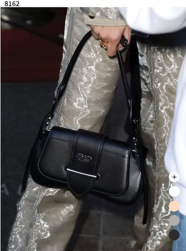 #프라다 [PRADA] 수입프리미엄급 프라다 시도니 레더 숄더백 신상 입고💢 #태그 #가방 #8162