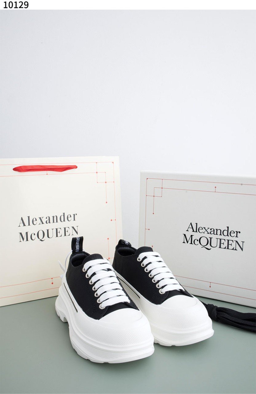 #알렉산더맥퀸 [Alexander McQueen] 남성 트레드 슬릭 레이스업 스니커즈 신상입고💢 #신발 #10129