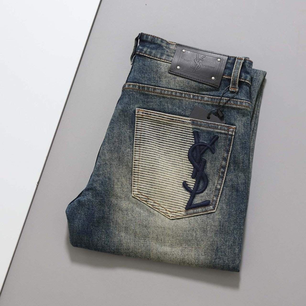 #생로랑 [ Y.S.L ] 수입 포켓 스트라이프 로고 데님 팬츠 입고💢 #남성하의 #청바지