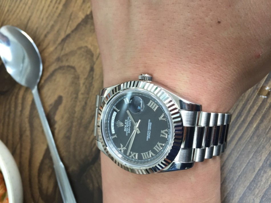 로렉스 데이데이트2 플래티넘 로만숫자