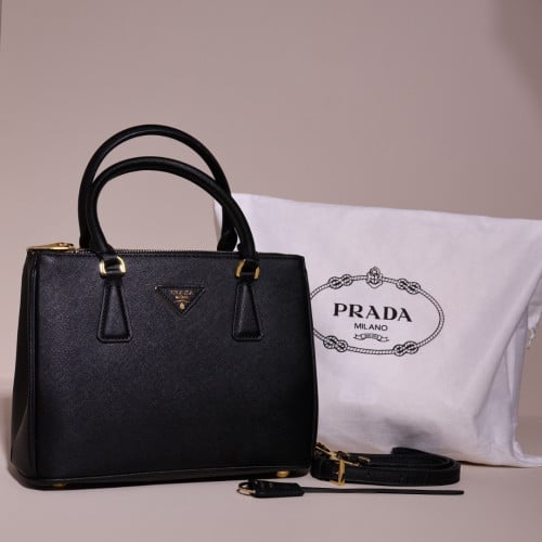 ✨프라다 사피아노 미디움 토트백 ✨