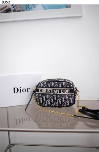 #디올 [Christian Dior] 디올 오블리크 체인 라운드 크로스백  신상입고💢 #가방 #8352