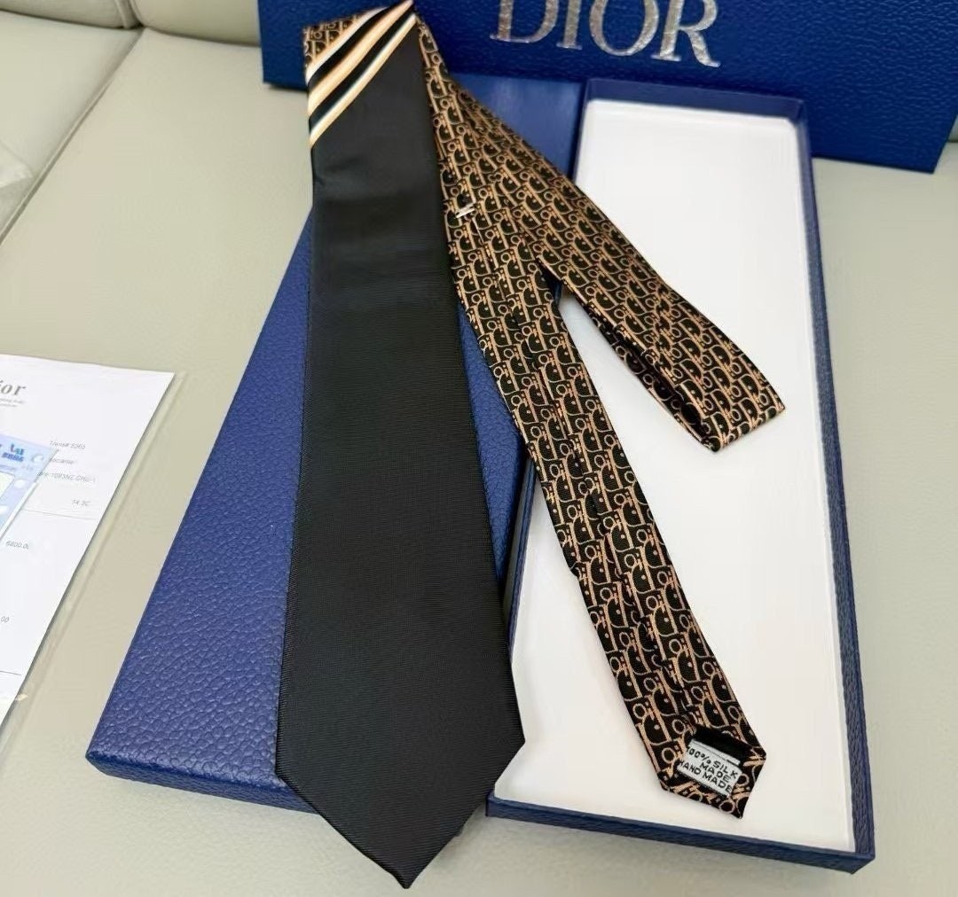 💕 디* 오블리크 실크 넥타이