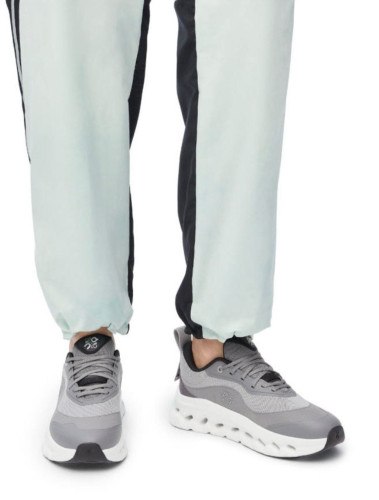 💕 로** x 온 러닝 클라우드틸트 2.0 블랙 화이트