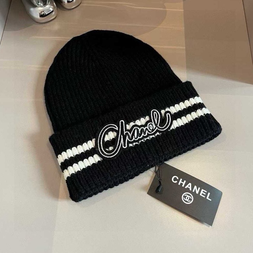 💕 샤* 레터링패치 비니 aaa410