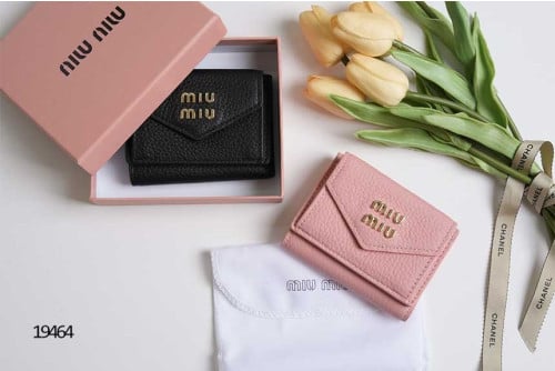 🔆 [MIUMIU] 미우미우 금장로고 레더 카드 반지갑 🔆