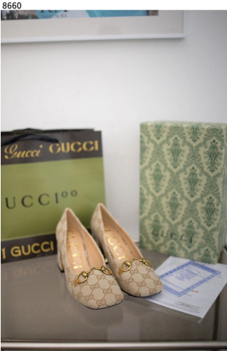#구찌 [GUCCI] GG 레더 트리밍 펌프스 신상입고💢 #신발 #8660