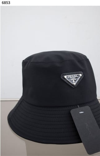 #프라다 [PRADA] 리나일론 삼각로고 버킷햇 신상입고💢 #모자 #6853