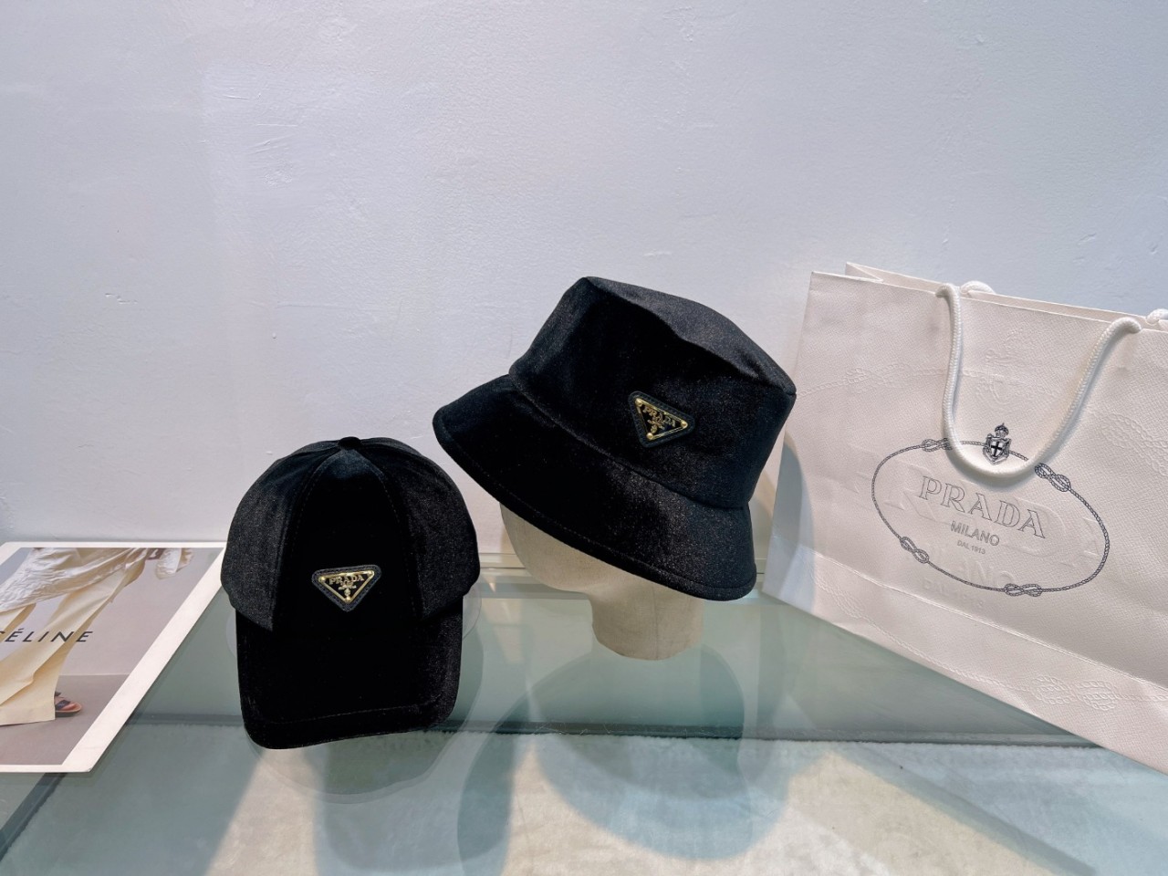 프라다 로고 패치 볼캡 + 버킷햇(개별구매가능)