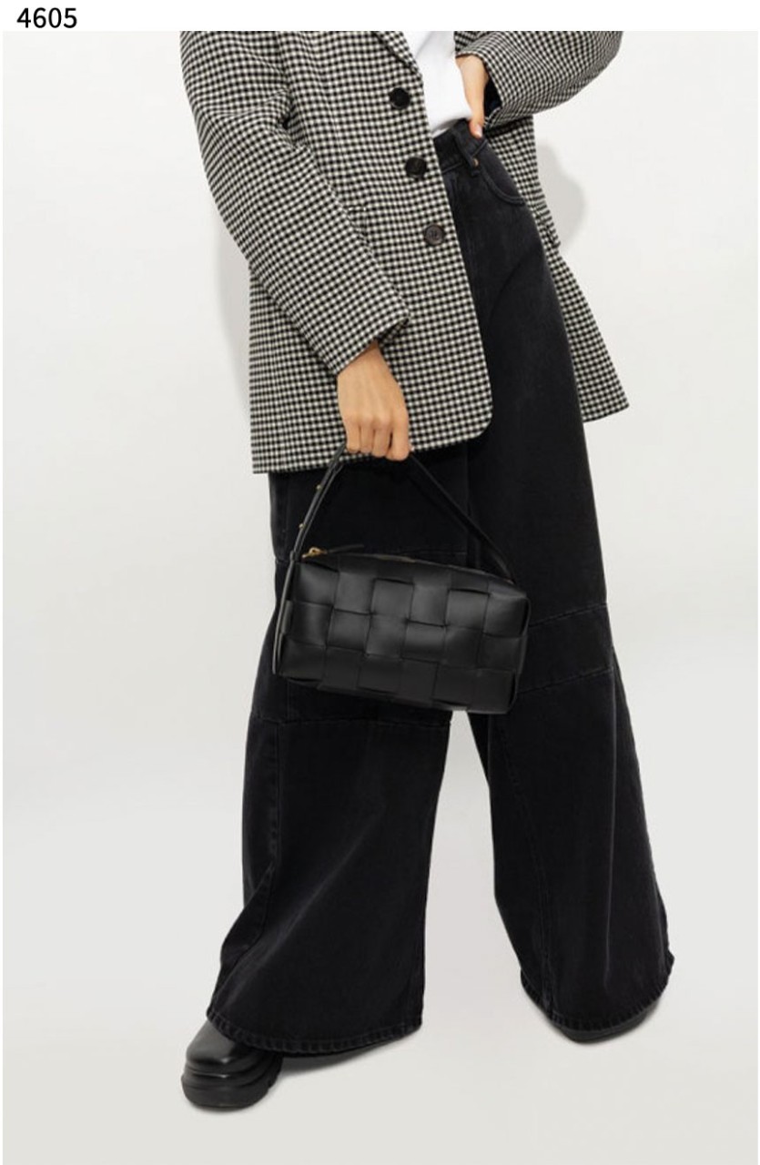 #보테가베네타 [BOTTEGA VENETA] 수입프리미엄급 포리지 스몰 브릭 카세트 신상 입고💢 #태그 #가방 #4605