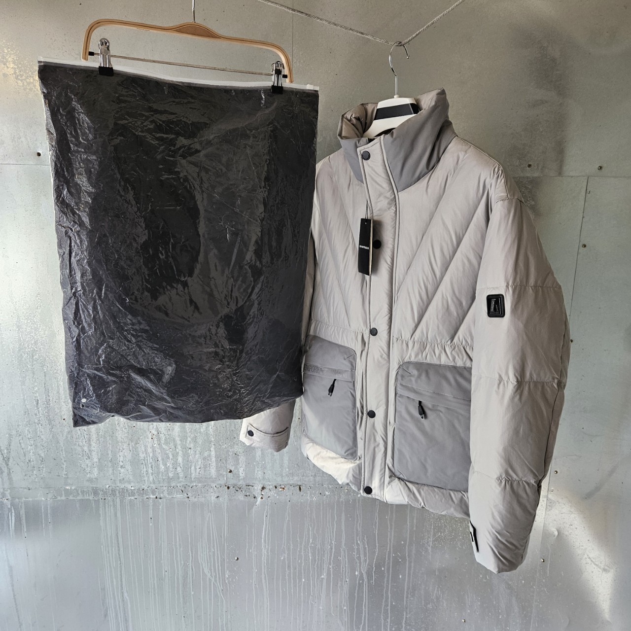 알*니 패치 패딩 자켓