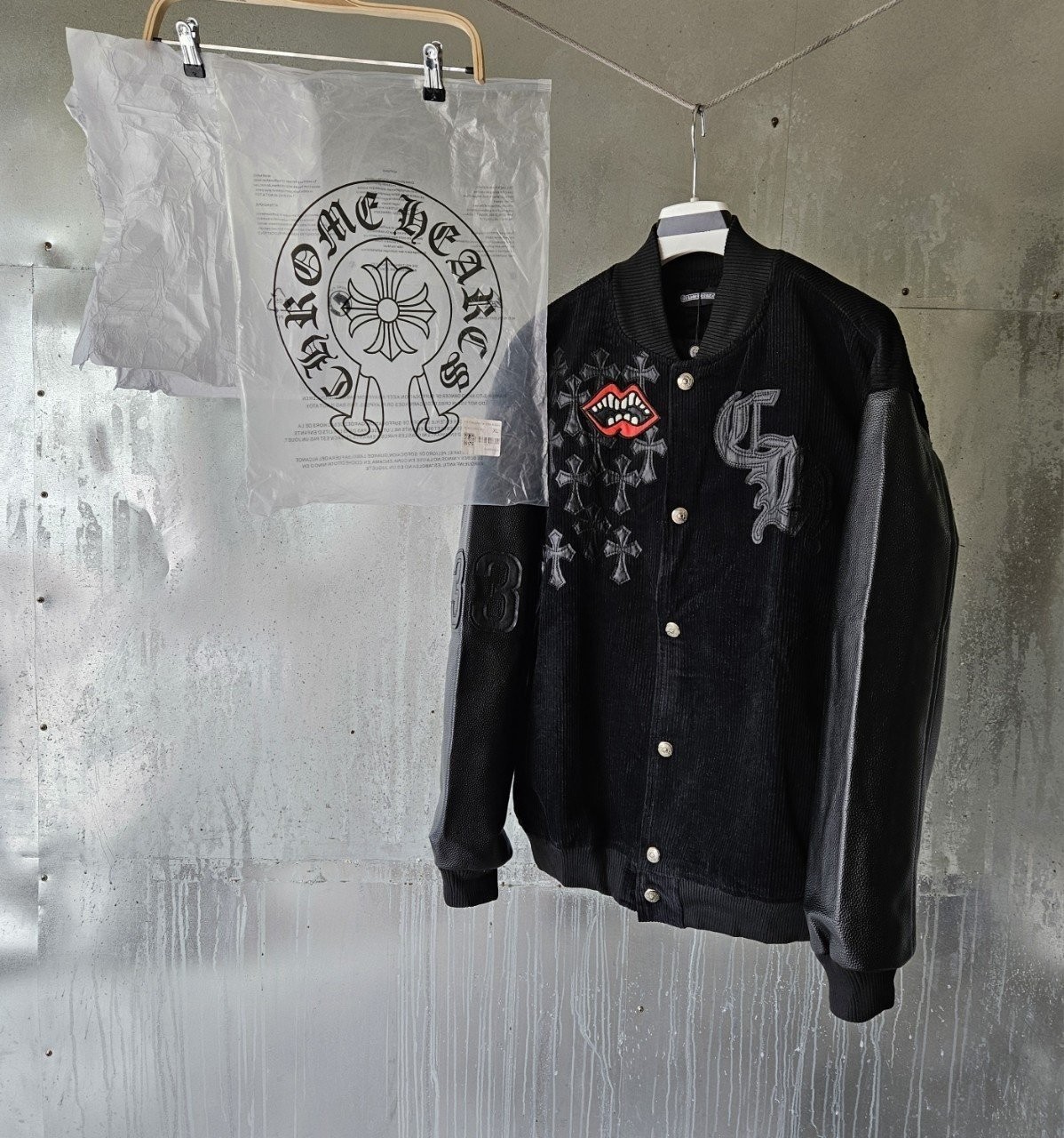 25 SS 크*하* X MATTY BOY 바시티 자켓