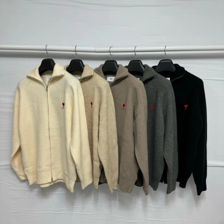 AM 스몰하트 풀집업 니트