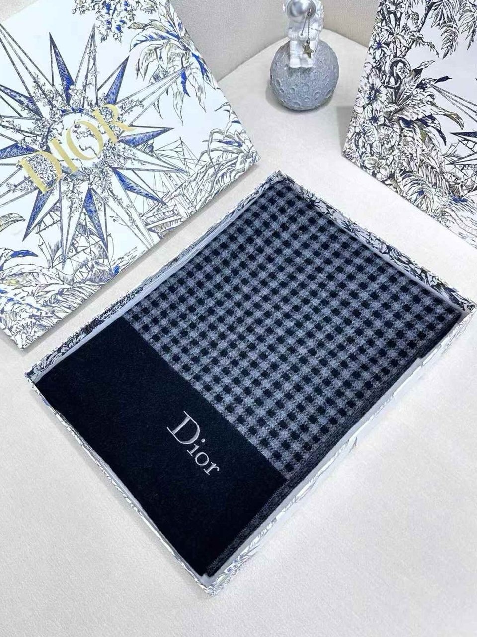 🤴🏻 #디올  남여 공용 캐시미어 스카프 🤴🏻