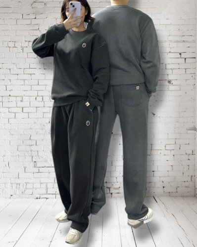 <에이프 기모 피그먼트 맨투맨 턱주름 와이드 팬츠 세트>