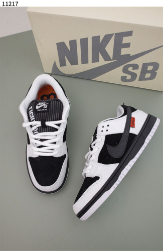 #나이키 [NIKE] Nike x Tightbooth SB Dunk Low Pro Black and White 신상입고💢 #신발 #11217