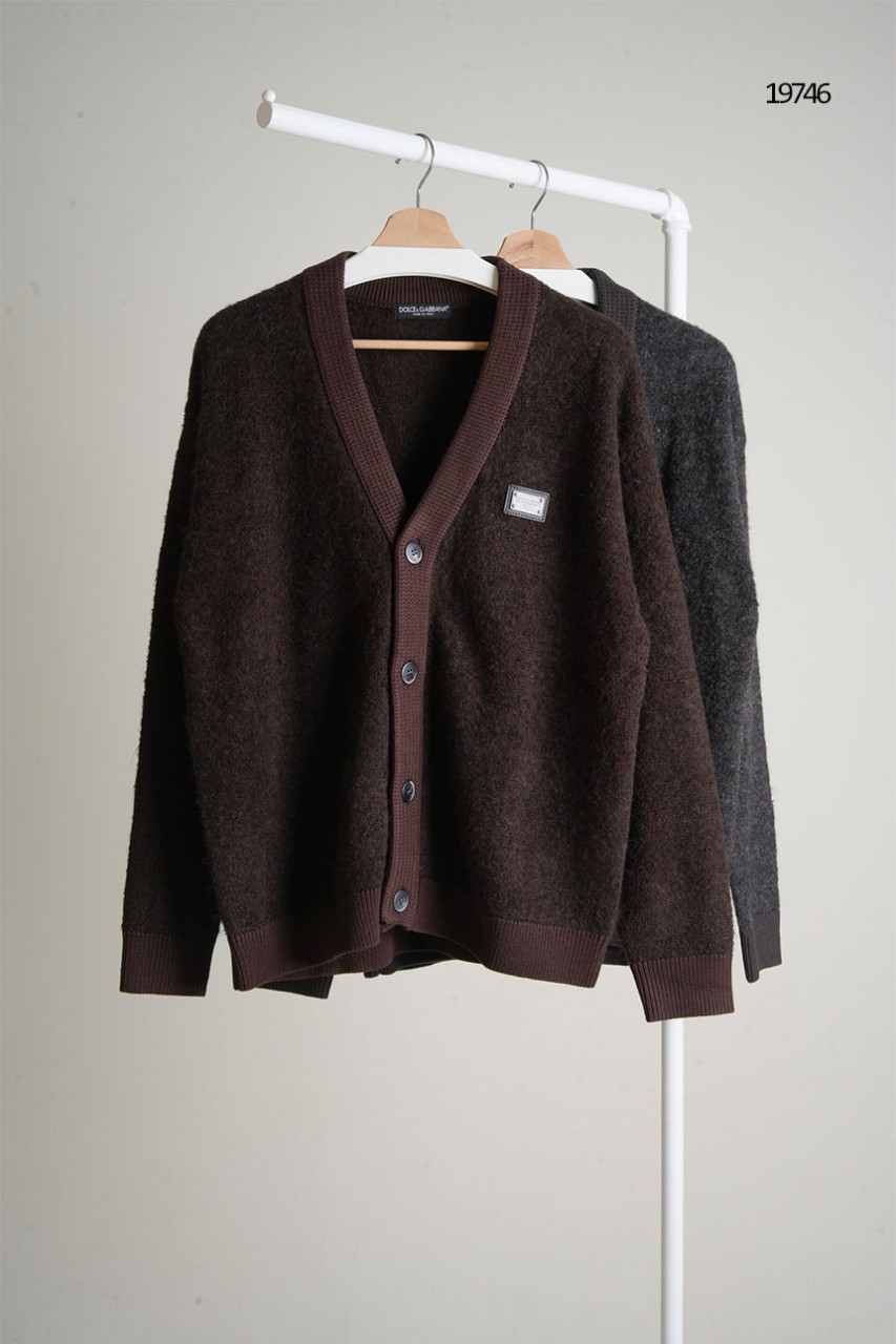 🔆 [DOLCE&GABBANA] 돌체 앤 가바나 스틸패치 로고 버튼 가디건 🔆