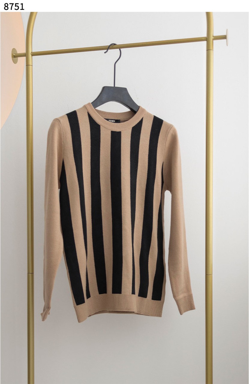 #펜디 [FENDI]  울 스트라이프 스웨터 신상입고💢 #상의 #니트 #8751